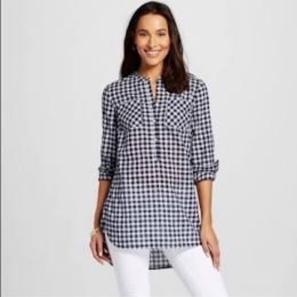 White and navy blue gingham long sleeved shirt